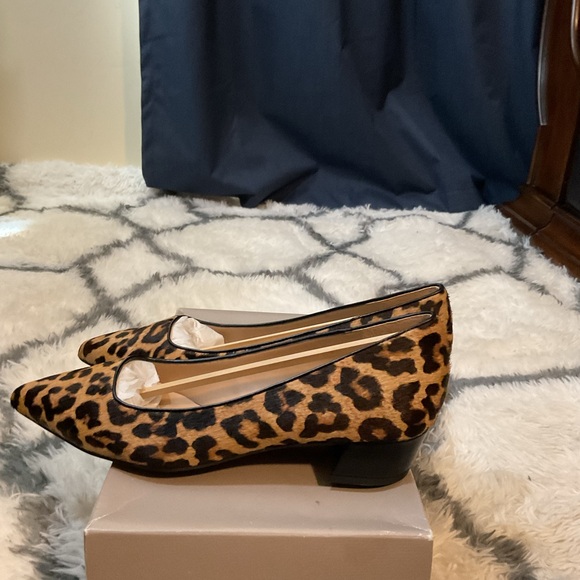 Leopard Print Women's Shoes - Picture 7 of 7